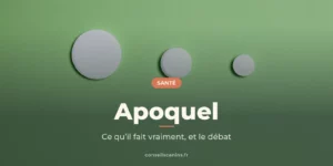 Trois comprimés blancs de tailles différentes sur un fond vert
